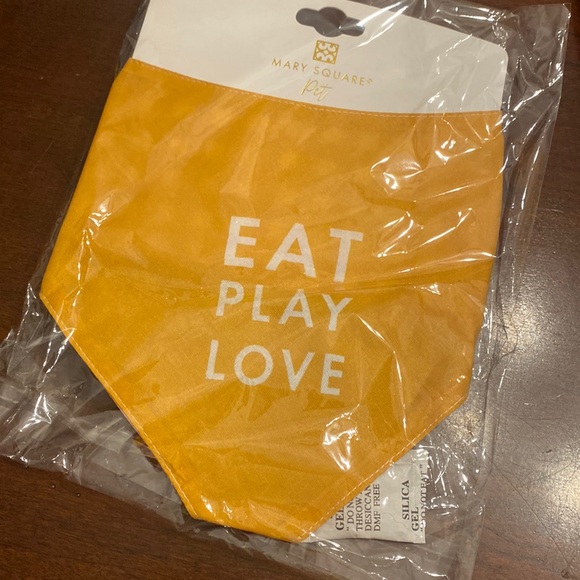 Dog Bandana NWT - Picture 2 of 6